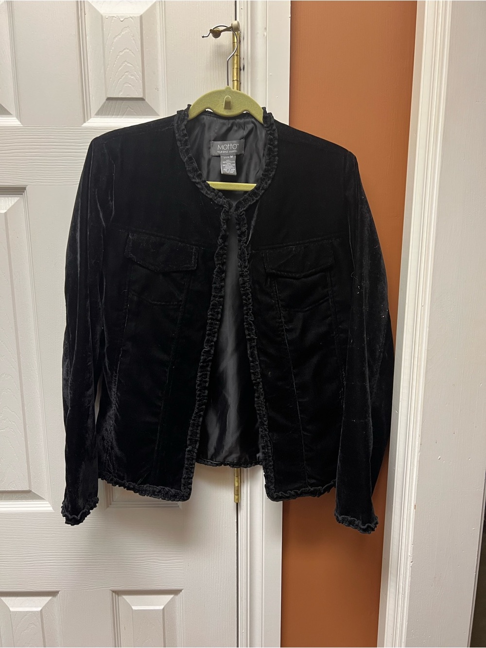 Motto Black Velvet Ruffle-Trim Open Blazer